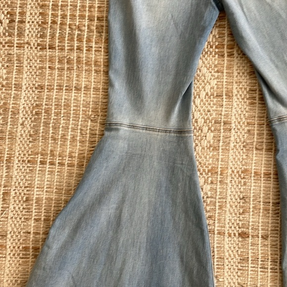Free People Bell Bottom Blue Jeans - Picture 7 of 8
